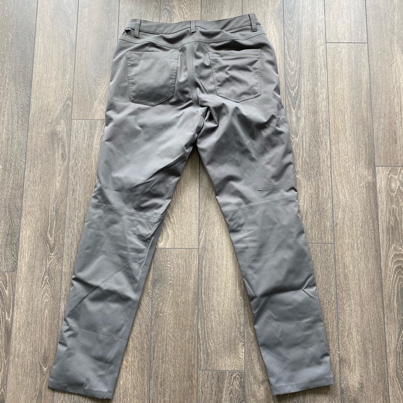 Lululemon ABC Commuter Pant - Picture 7 of 8
